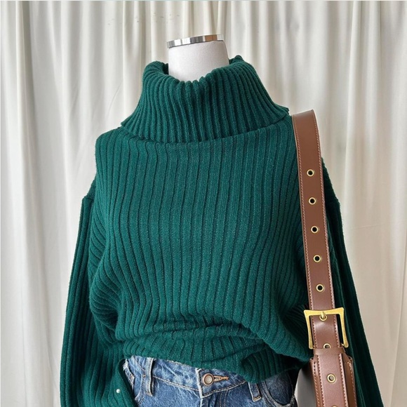 Green White House Black Market ribbed turtleneck sweater Large. - Picture 3 of 8